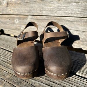 Lotta from Stockholm Highwood Taupe Clogs